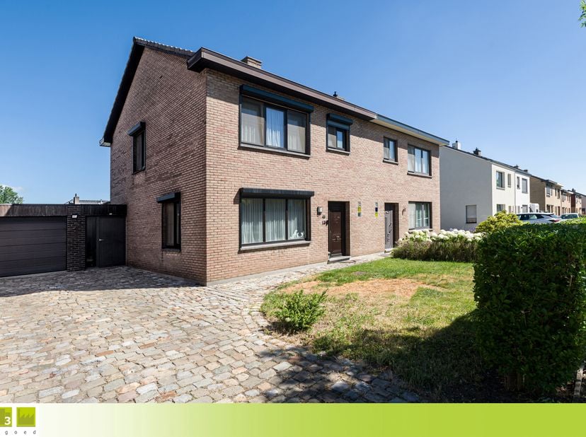 INSTAPKLARE WONING MET EEN NIEUWE KEUKEN EN BADKAMER, 3 SLAAPKAMERS EN INPANDIGE GARAGE, GELEGEN OP 3A 96CA TE TERBIEST<br />
TROEVEN:<br />
- gunstig