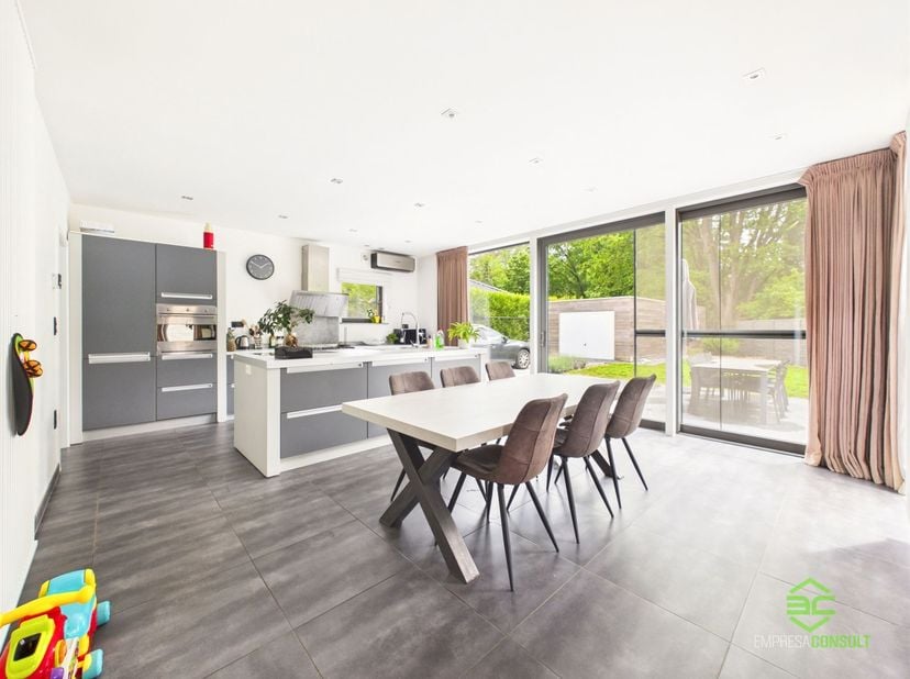 Huis te koop in Genkersteenweg 405,
                    3500 Hasselt