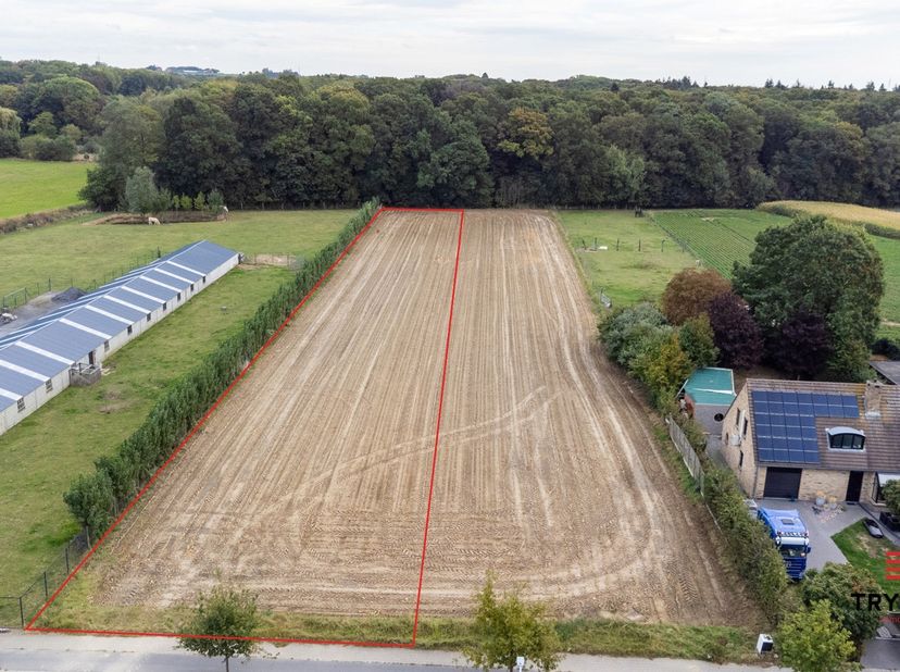 Totaal 3.426 m²<br />
<br />
Droom je van een woning in het groen, zonder in te boeten op bereikbaarheid? Dan is dit prachtige perceel in de Poelkapel