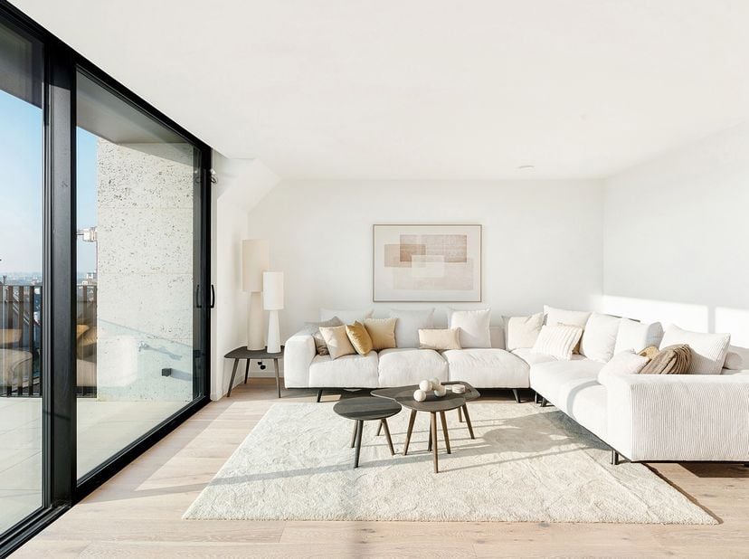 Ce penthouse neuf de haut standing bénéficie d’un emplacement privilégié, à seulement quelques mètres de la Digue et de la place Rubens. L’association
