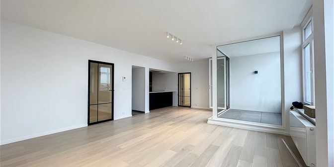 Appartement te huur in Eugène Plaskylaan 144, 1030 Schaarbeek