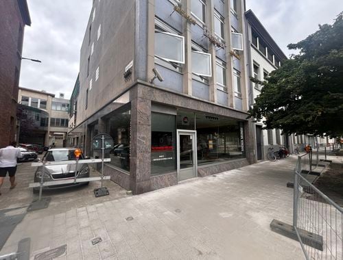                                         Commerce à vendre à Antwerpen, € 525.000
