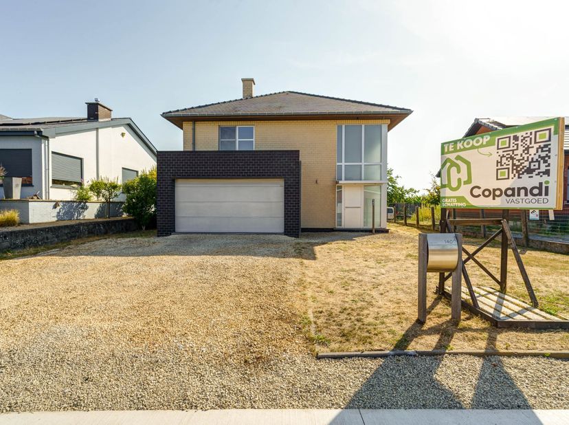 Interesse of vragen? Neem gerust contact op met Erik via erik@copandi.be of via 0497/530796.<br />
<br />
Deze mooie villa is gelegen te Putte, meer b