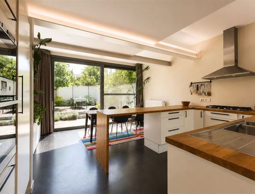                                         Maison à louer à Wilrijk, € 1.495
