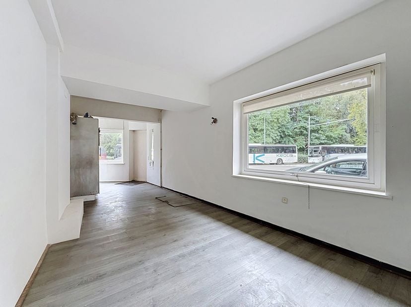 Bedrijfsvastgoed te koop in ,
                    1160 Oudergem