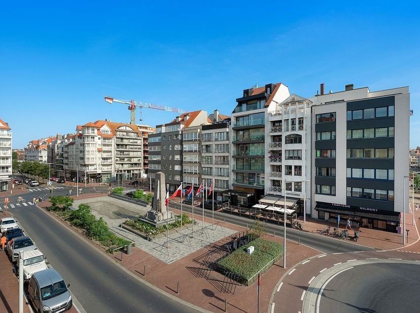 Appartement te koop in Burgemeester Frans Desmidtplein  5,
                    8300 Knokke