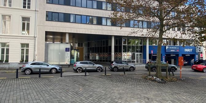 Appartement te huur in Sint-Michielsplein 10 bus M, 9000 Gent