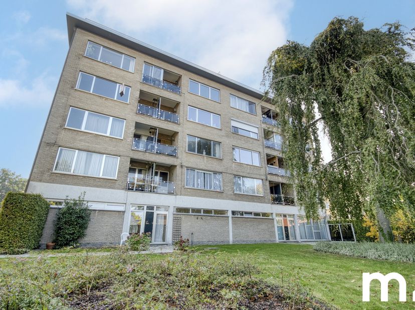 Bien professionnel à vendre à Tulpenlaan 117,
                    8540 Deerlijk