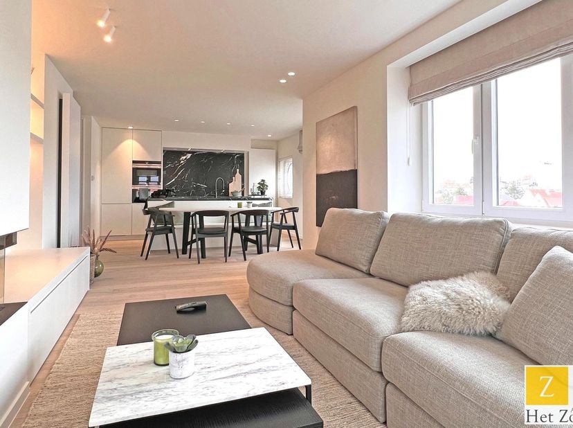 Magnifique appartement r&amp;eacute;nov&amp;eacute; avec vue sur le Zegemeer &amp;agrave; Knokke.<br />
Composition: Hall d'entr&amp;eacute;e avec vestiaire et toilet