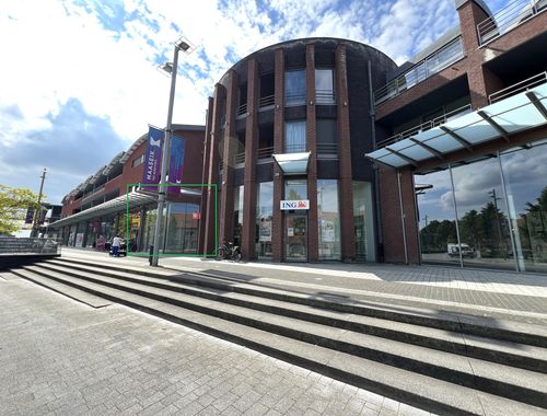                                         Handelszaak te huur in Maaseik, € 867
