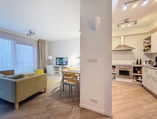                                         Appartement à louer à Woluwe-Saint-Lambert, € 1.250
