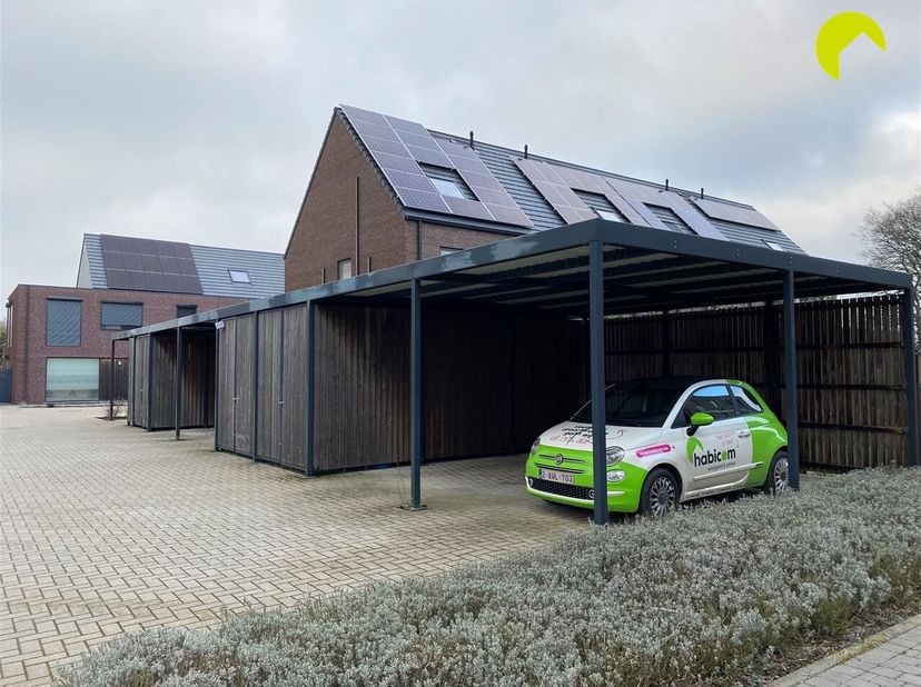 Abri pour voiture idéalement situé dans le nouveau quartier de Zuiderdal à Boechout. <br />
Vous recherchez une place de stationnement couverte pour v