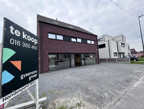                                         Bien commercial à vendre à Begijnendijk, € 398.000
