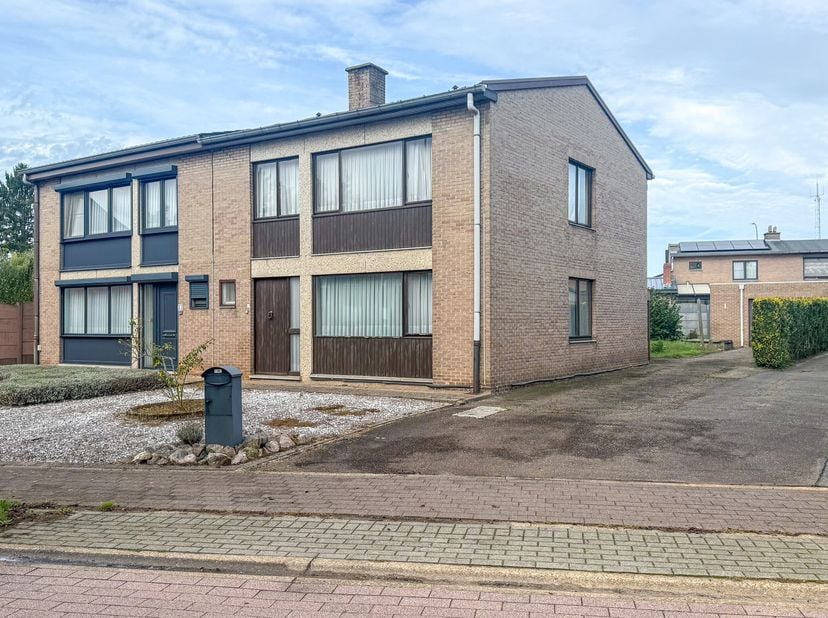 Huis te koop in Schootstraat 85,
                    3550 Heusden