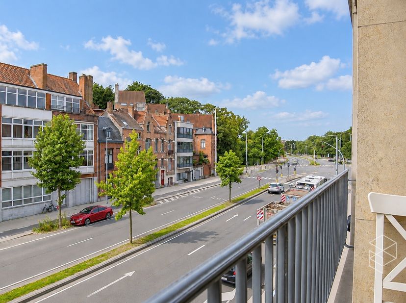 Appartement te koop in ,
                    8000 Brugge