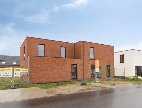                                         Woning te koop in Roeselare, € 350.489
