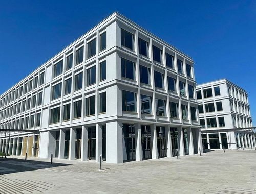                                         Bureaux à louer à Sint-Denijs-Westrem, € 10.405
