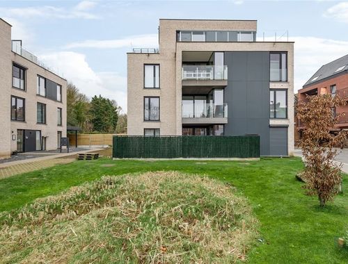                                         Appartement te huur in Willebroek, € 975
