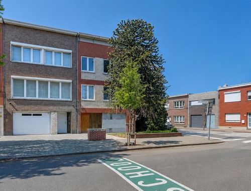                                         Appartementsgebouw te koop in Wilrijk, € 495.000
