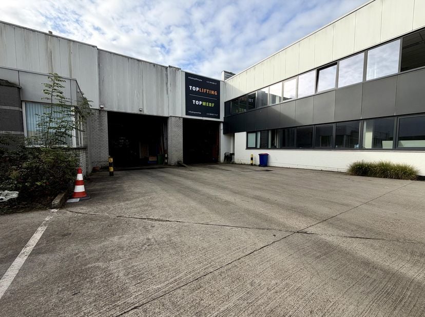 Bien professionnel à vendre à Boomsesteenweg 664,
                    2610 Wilrijk