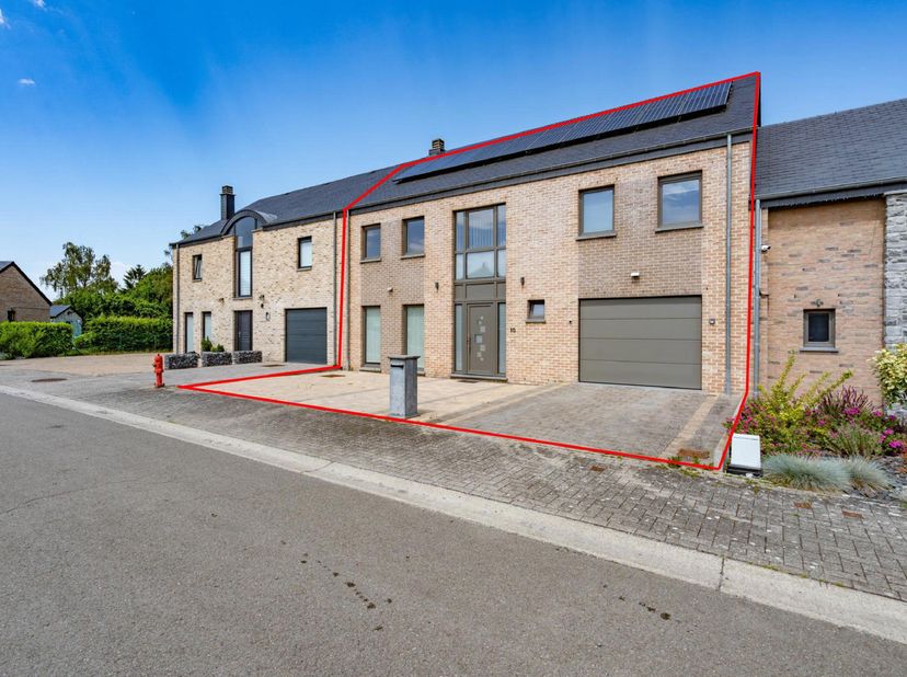 EASYHOME vous propose aujourd'hui cette superbe maison située dans un quartier calme et recherché de Wavreille (Rochefort), à seulement quelques minut