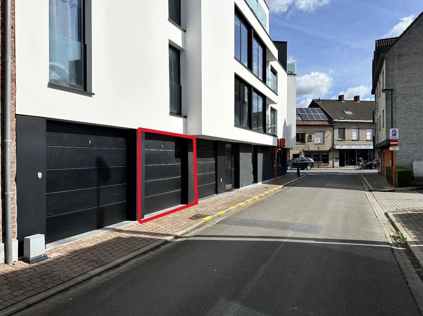 Garage à vendre
                    à 8820 Torhout
