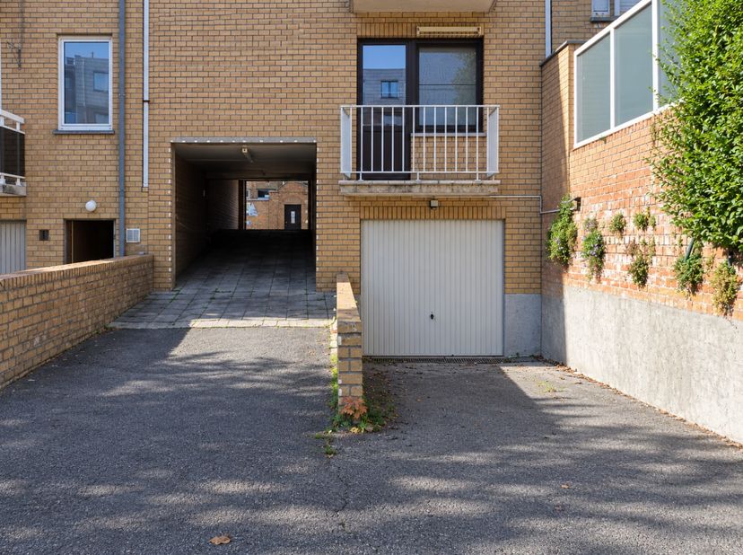 Garage te koop in Stokersstraat 17 bus G1,
                    8400 Oostende