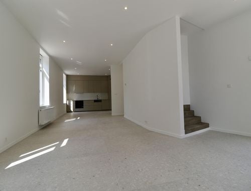                                         Maison d’angle à louer à Gent, € 2.250
