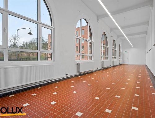                                         Usage mixte à louer à Groot-Bijgaarden, € 1.388
