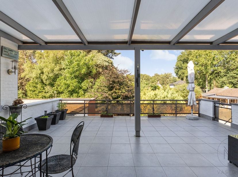 Appartement te koop in Emiel Van Dorenlaan 28 bus 2,
                    3600 Genk
