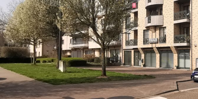 Bedrijfsvastgoed te koop in Molenweideplein 17, 3620 Lanaken
