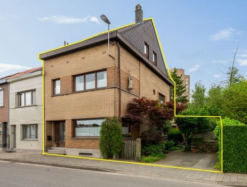                                         Woning te koop in Hoboken, € 450.000

