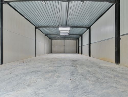                                         Bedrijfsgebouw te koop in Wijtschate, € 300.000
