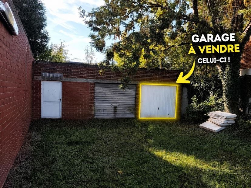 Garage te koop in Place Albert Ier 71,
                    7170 Fayt-lez-Manage