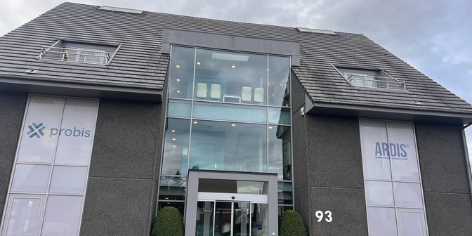 Bedrijfsvastgoed te huur in Brugstraat 93, 9880 Aalter