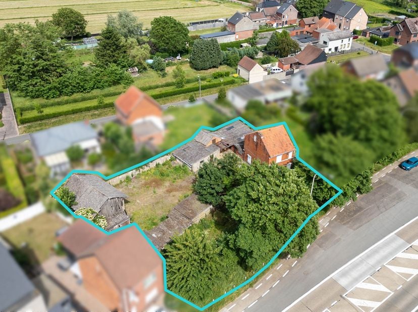 Aan de Halensebaan 42 in Webbekom bieden wij deze interessante projectgrond aan met tal van mogelijkheden voor wie op zoek is naar een ontwikkelingssi