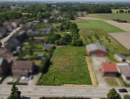                                         Terrain à vendre à Reet, € 249.000
