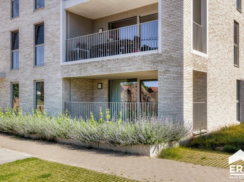 Appartement te koop in Emilia Biddeloostraat 46 bus 3,
                    2440 Geel