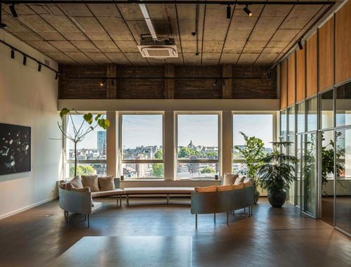                                         Kantoorgebouw te huur in Antwerpen, € 9.500
