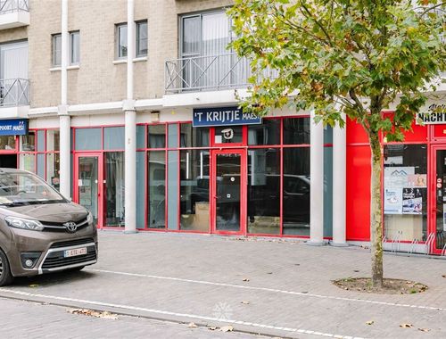                                        Commercieel Gebouw te koop in Deinze, € 295.000
