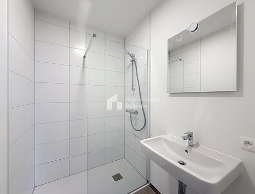                                         Appartement à louer à Jette, € 990
