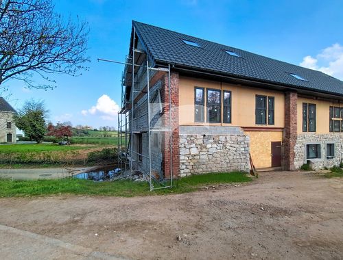                                         Maison à vendre à Raeren, € 385.000
