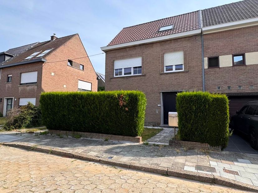 Maison à louer
                    à 9000 Gent