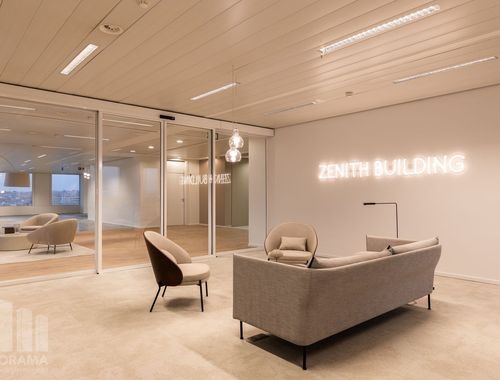                                         Bureaux à louer à Schaerbeek, € 5.167
