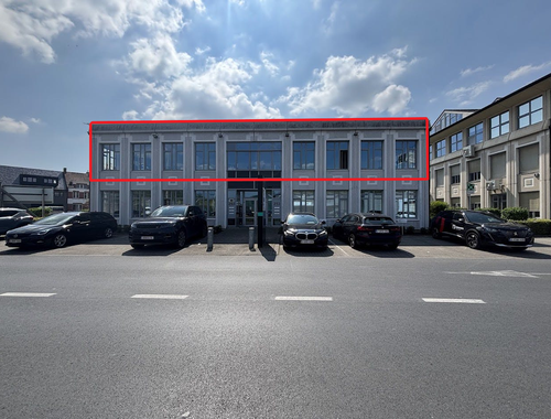                                         Bureaux à louer à Kortrijk, € 2.620

