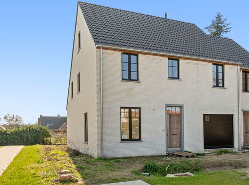 [[ DIT PAND NEEMT DEEL AAN DE ERA OPEN HUIZEN DAG OP 13/6 VAN 11:00 TOT 12:00 ]] Te koop: Halfopen nieuwbouwwoning te koop in centrum Waregem.Deze pra