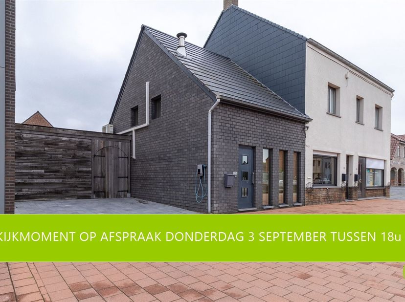 **Open kijkmoment op afspraak donderdag 3 september tussen 18u en 20u** <br />
<br />
Instapklare, gerenoveerde woning met tuin, garage en bijgebouw