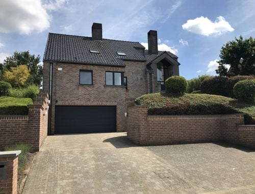                                         Villa à louer à Tervuren, € 2.950

