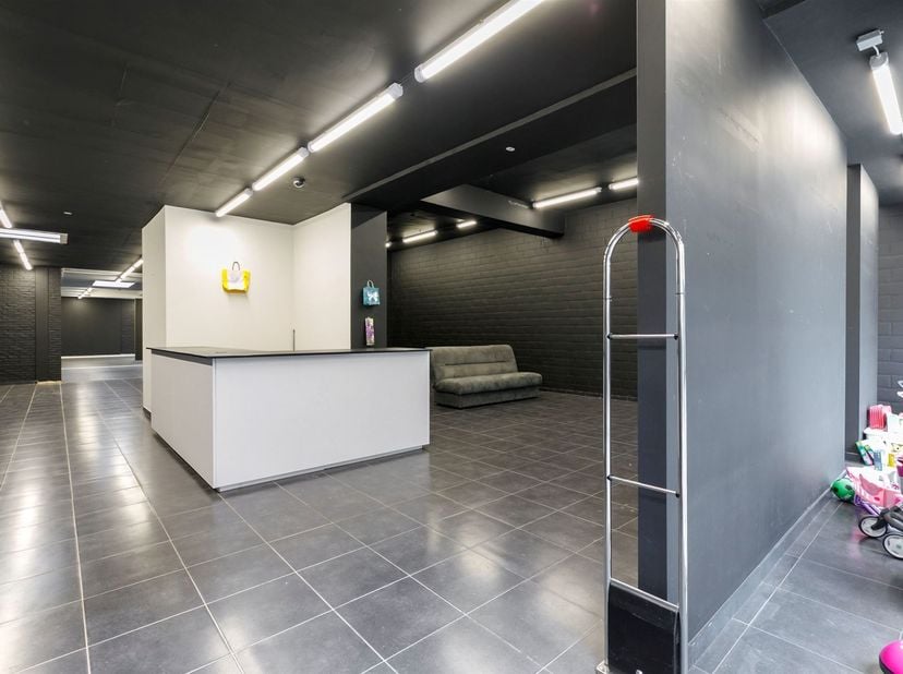 Bien professionnel à louer
                    à 2200 Herentals