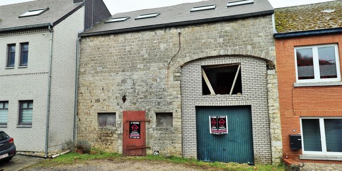 Maison à vendre à 5650 Yves-Gomezée